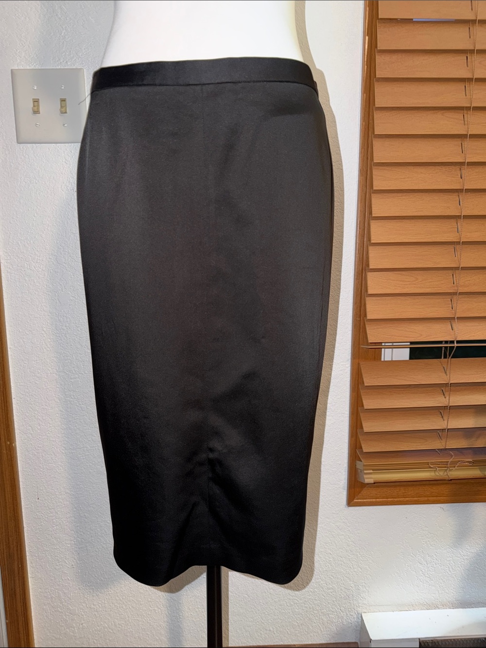 BCBGMaxAzria Black Satin Tuxedo Pencil Skirt Size 6